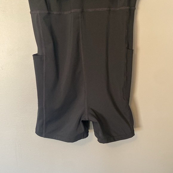Lolë Activewear Dress with Built in Shorts - XS - Picture 4 of 7